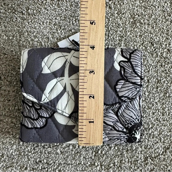 Vera Bradley RFID Blocking Mini‎ Tri-Fold Trifold Wallet Moon Shadow Meadow - Picture 6 of 7